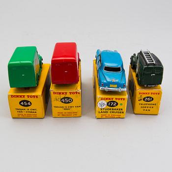 A lot of 8 Dinky Toys cars, England and France, 1950/60s.