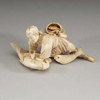 A Japanese okimono, early 20th Century.