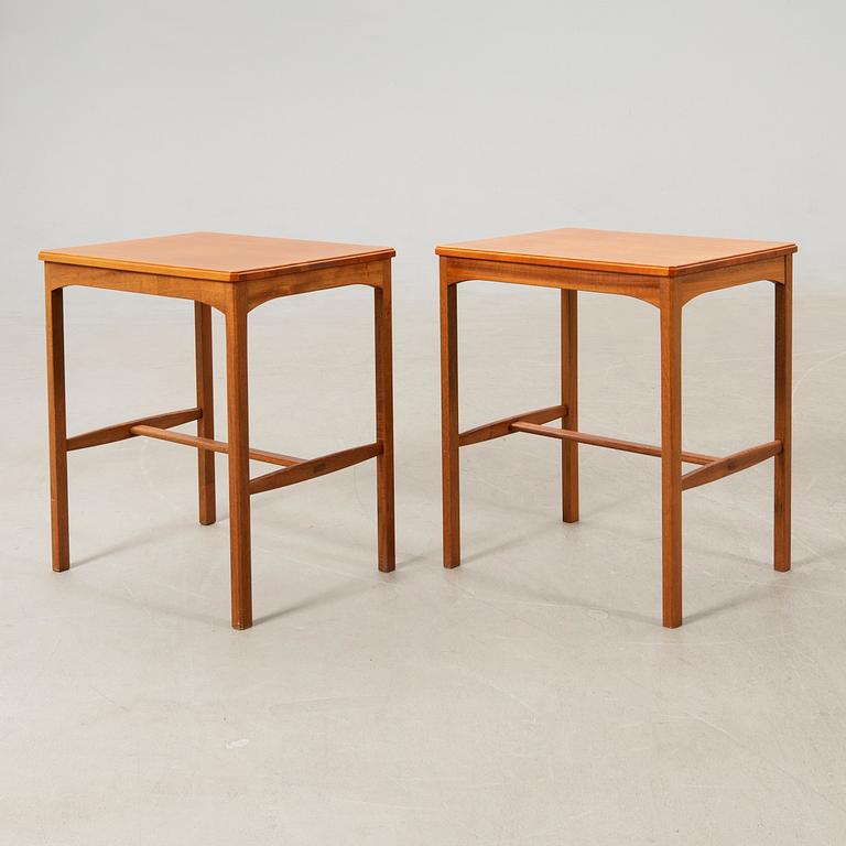 Carl Malmsten, sidobord 1 par ”Oktober” 1900-talets andra hälft.