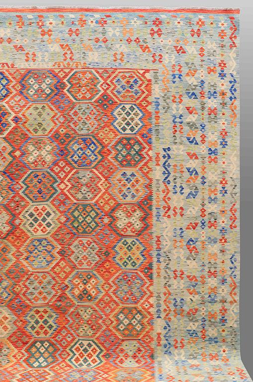 A CARPET, killim, ca 500 x 408 cm.