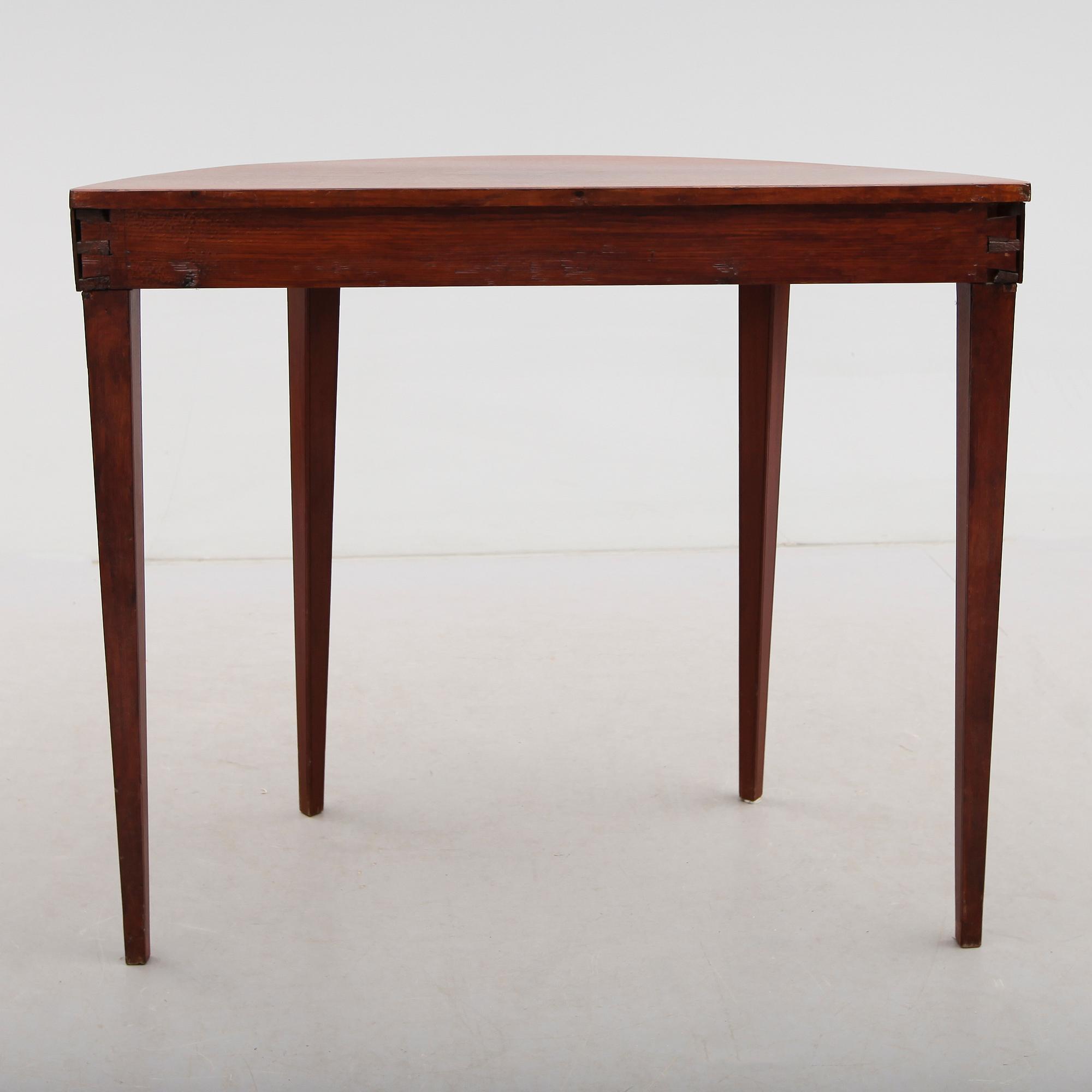 VÄGGBORD, empirestil, 1900-talets första hälft.