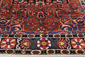 A carpet Old Bakhtiari,ca 365 x 265 cm.