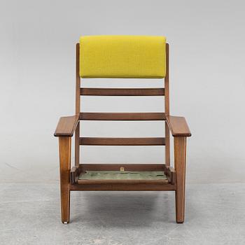 A GE-290A lounge chair by Hans J Wegner, for Getama, designed 1953.