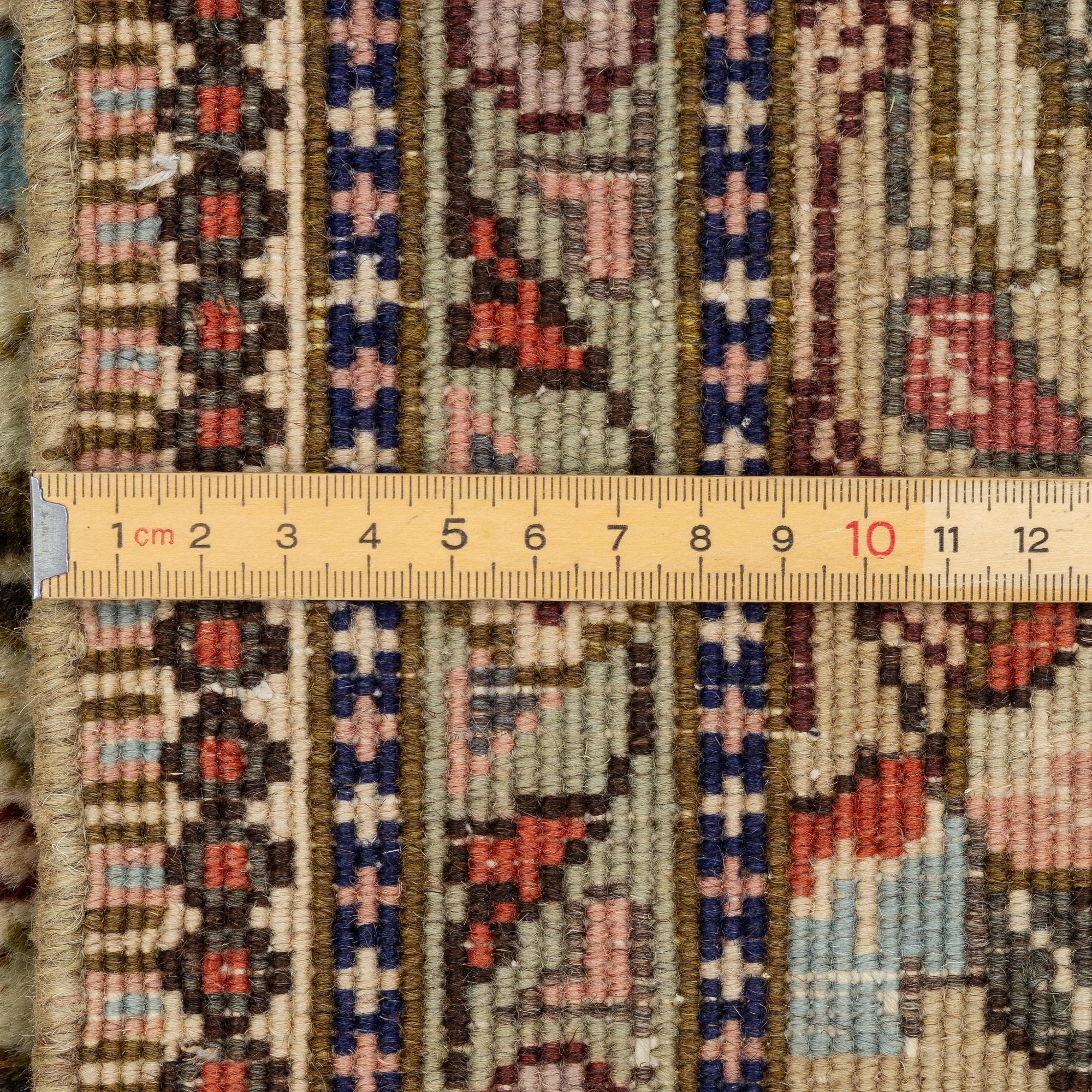 Carpet, Tabriz Tabatabai ca 282x195 cm.