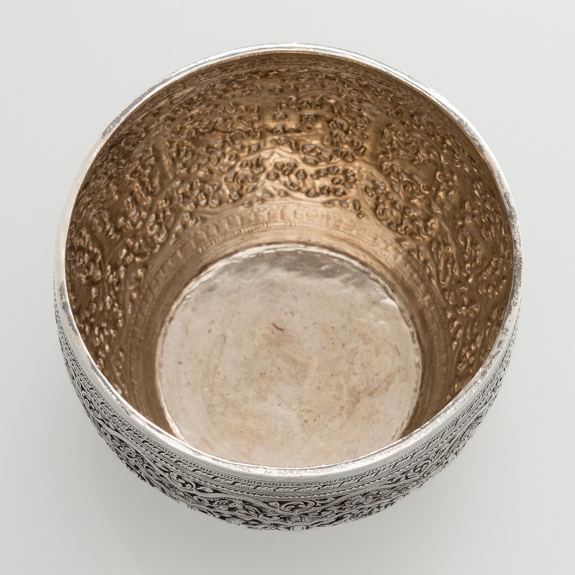 An Asian  silver bowl, Finnish import marks Helsinki 1969.