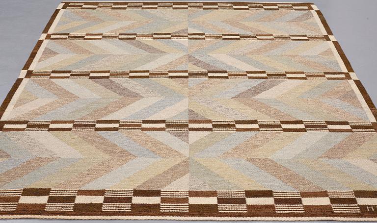Kerstin Mauritzson, MATTO, flat weave, ca 263,5 x 203,5 cm, signed KM MO (designed by Kerstin Mauritzson, woven by Marta Olin).