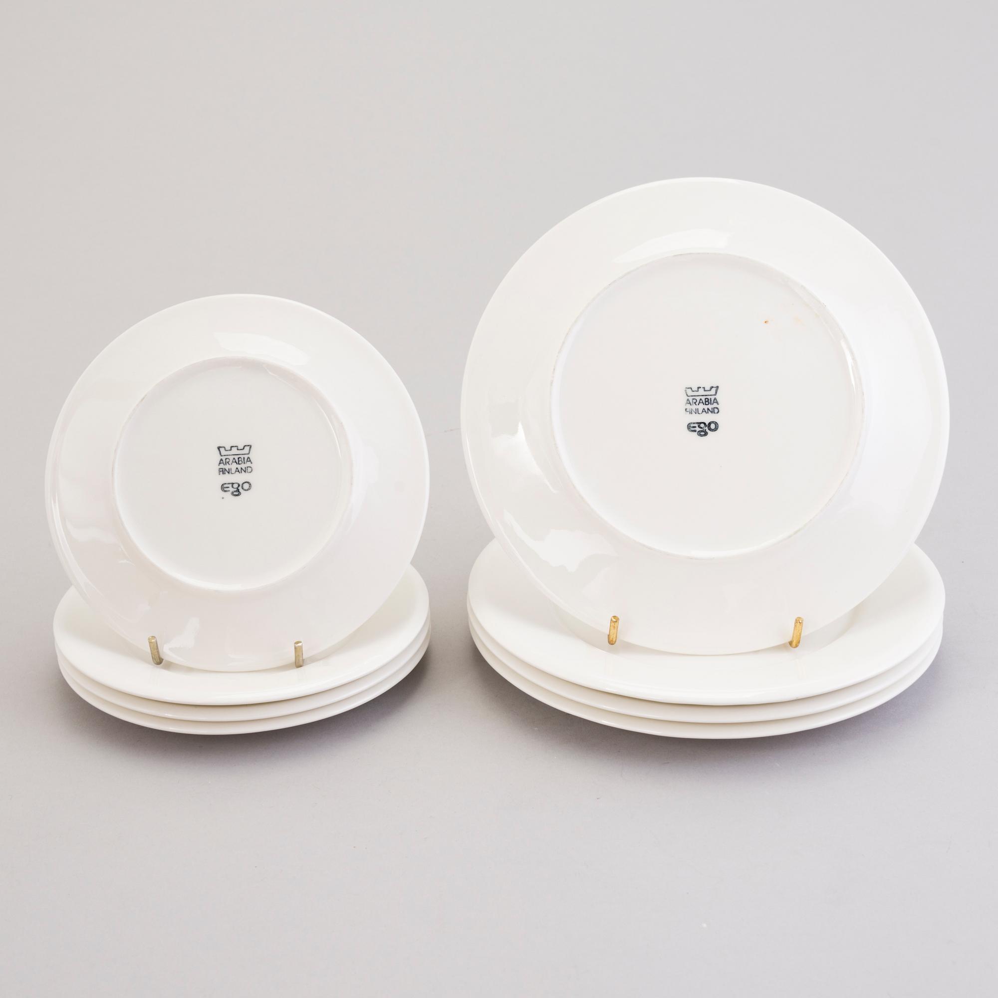 STEFAN LINDFORS, SERVISDELAR, 14 st, porslin, "Ego", Arabia, Finland.