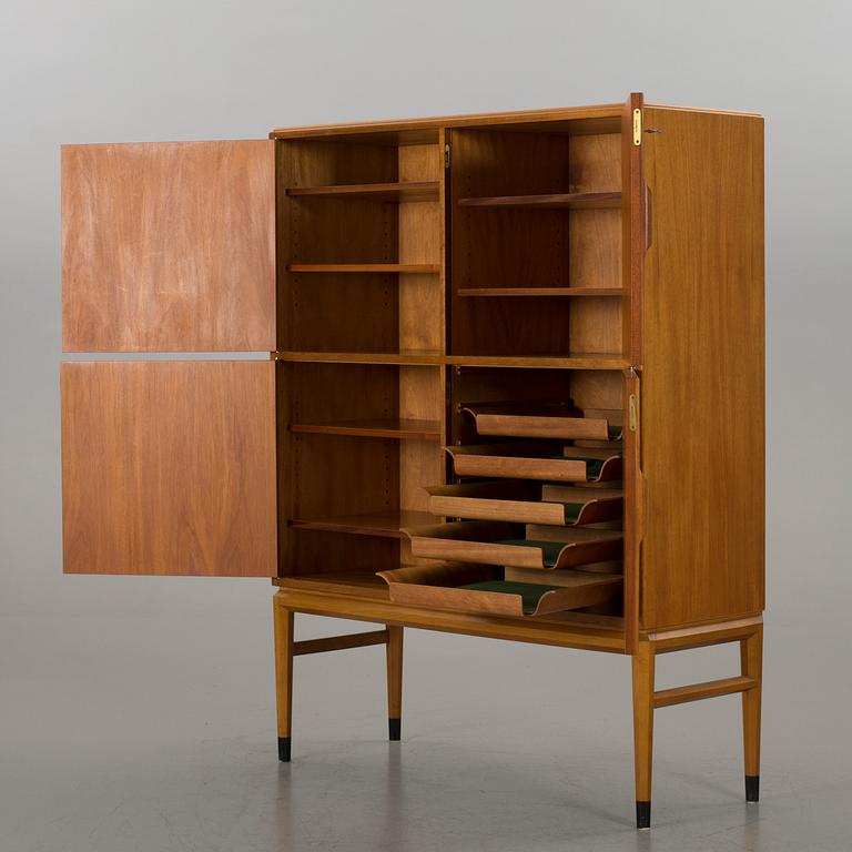 AXEL LARSSON, cabinet, Bodafors.