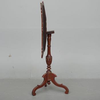 FÄLLBORD, rokokostil, 1800-talets slut.