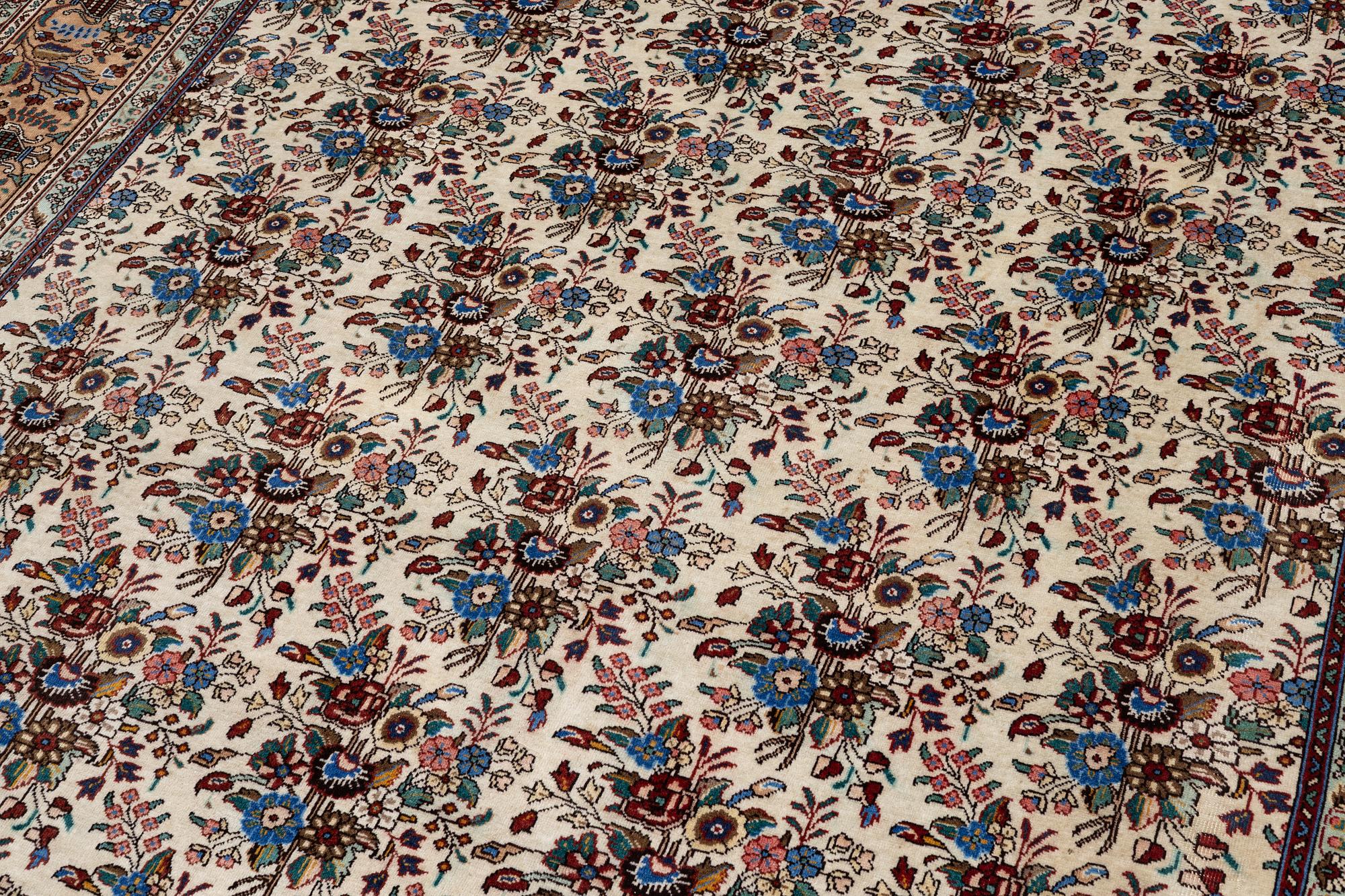 Matta, Täbriz, ca 390 x 292 cm.