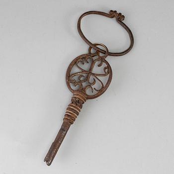 A cst iron key, probably 16th/17th century.