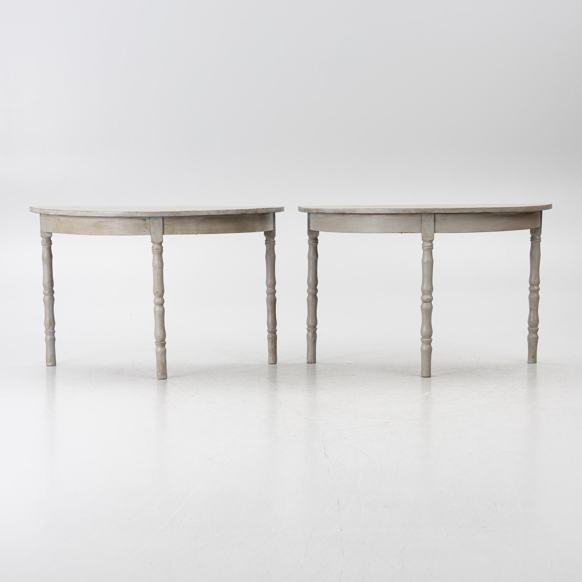 A pair of wall talbles, ca 1900.