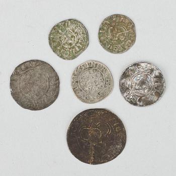 SILVERMYNT, 6 st, mest silver, bla medeltida, Europa. Tot ca 7 gram.