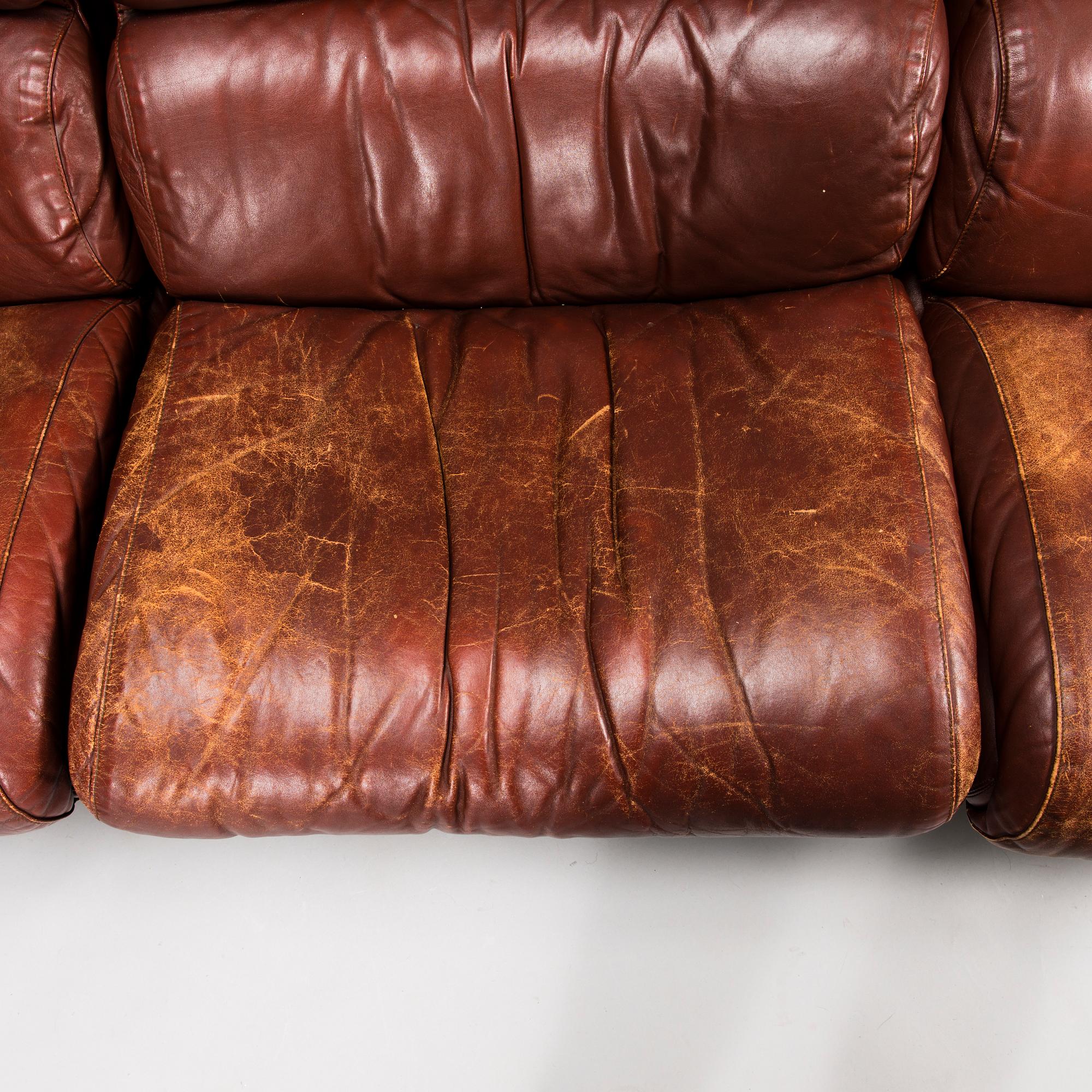 YRJÖ KUKKAPURO, Kulmasohva, "Saturnus", Avarte 1980-luvun alku.