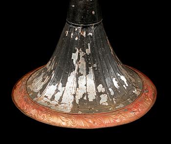 TAKLAMPA, 1900-tal, höjd 47 cm.