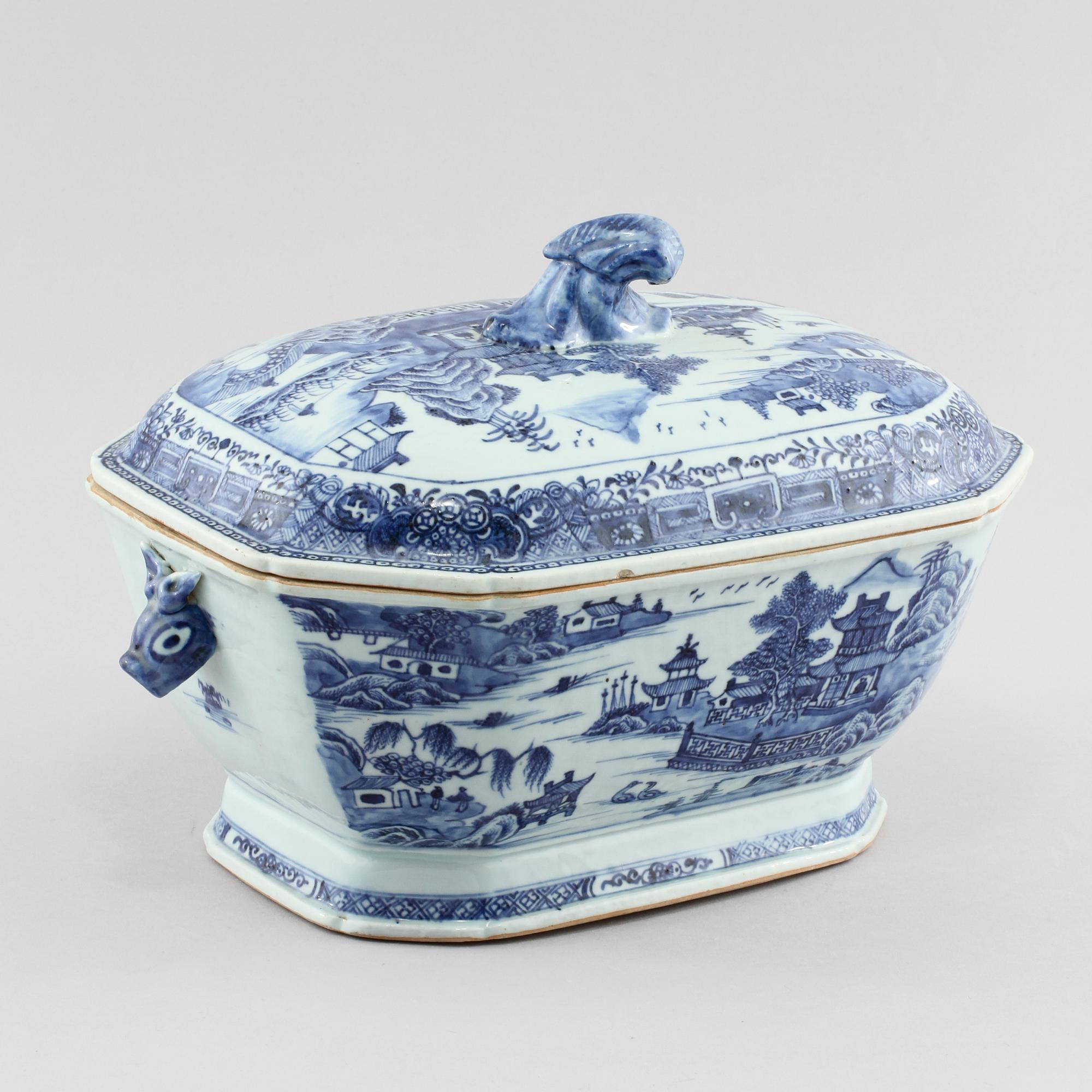 TERRIN, porslin, Kina, 1700-tal.