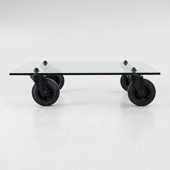 Gae Aulenti, coffee table "Table with Wheels", Fontana Arte Italy late 20th century/21st century.
