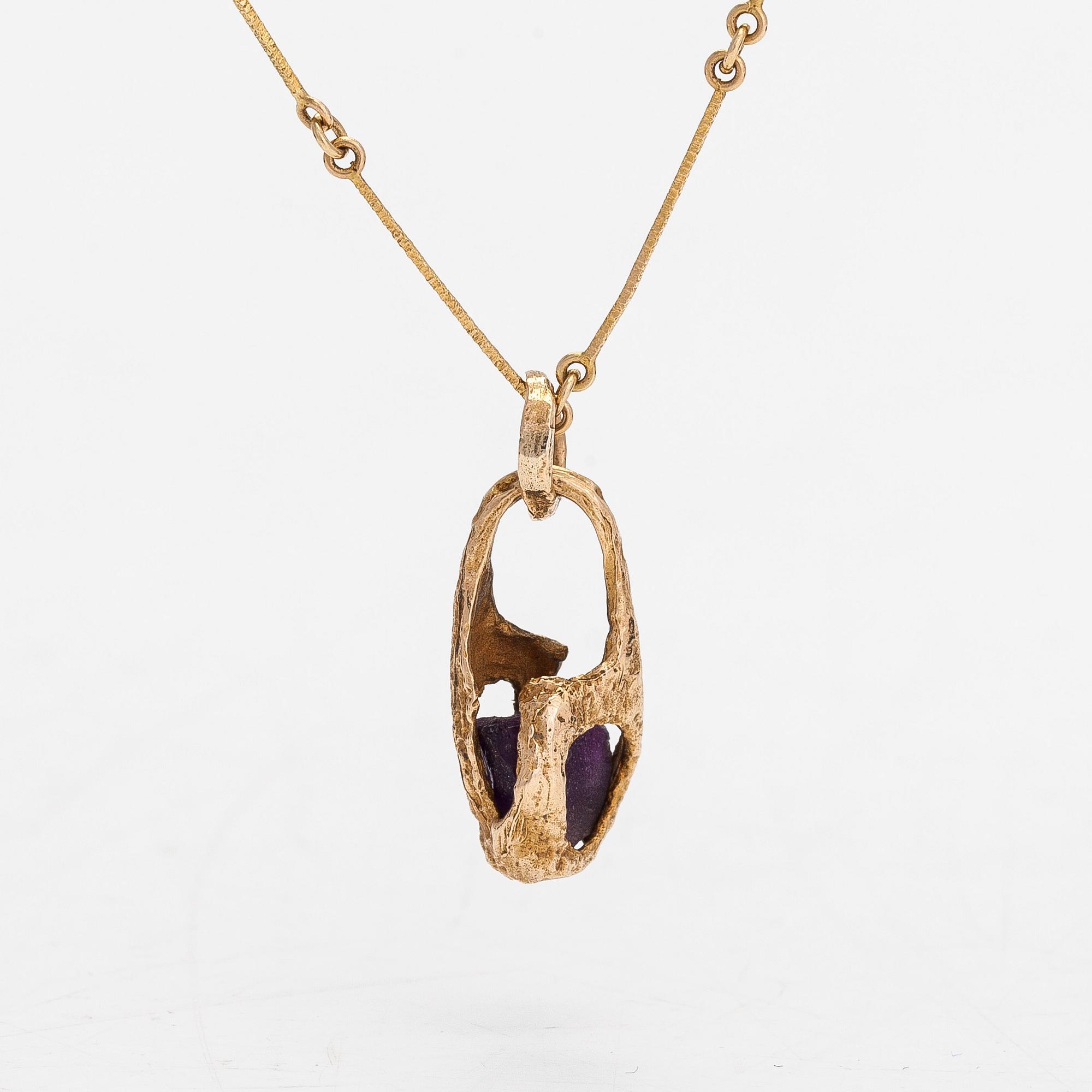Björn Weckström, halsband, "Renklockan", 14K guld och ametist, Lapponia 1974.