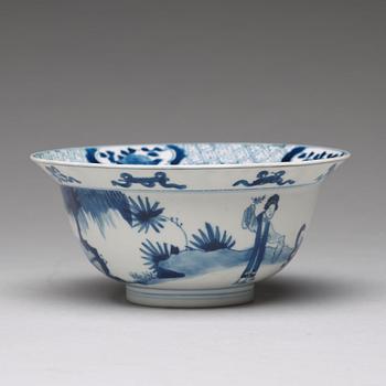 A blue and white bowl, Qing dynasty, Kangxi (1662-1722).