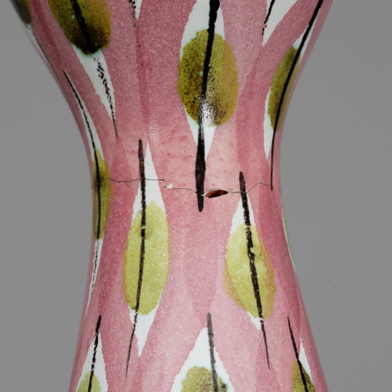 VAS, fajans Stig Lindberg samt VAS, porslin, Karin Björqvist Gustavsberg, 1950-tal.