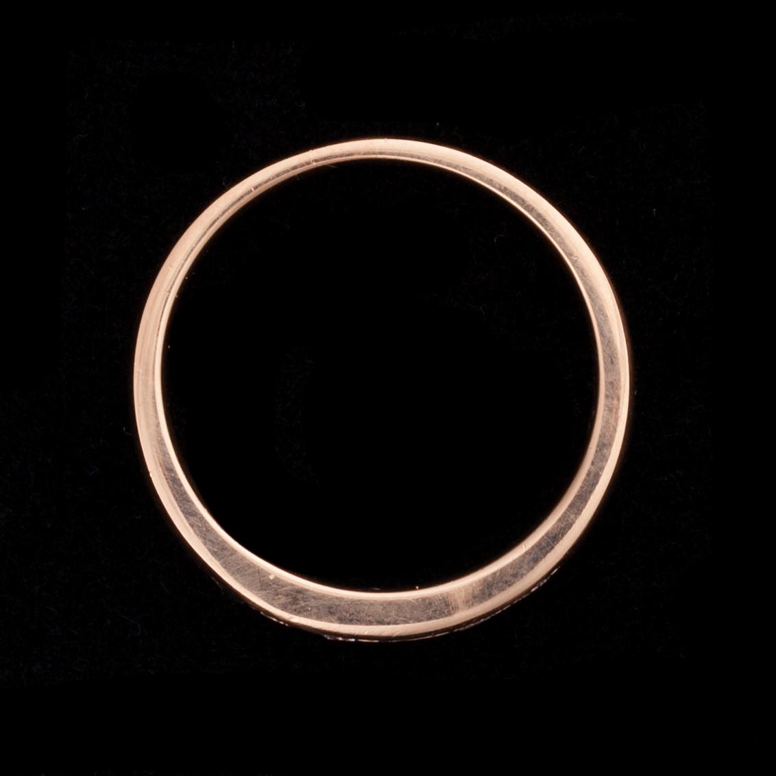RING, guld 14K, 5 små diamanter, enligt gravyr tot. 0,30 ct. Vikt 5,5 g.