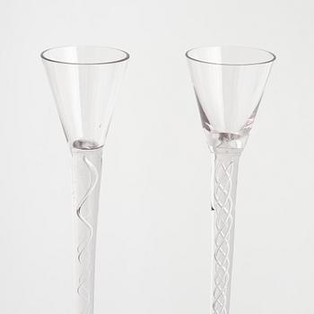 Spetsglas på hög fot, 8 st, 1900-tal.
