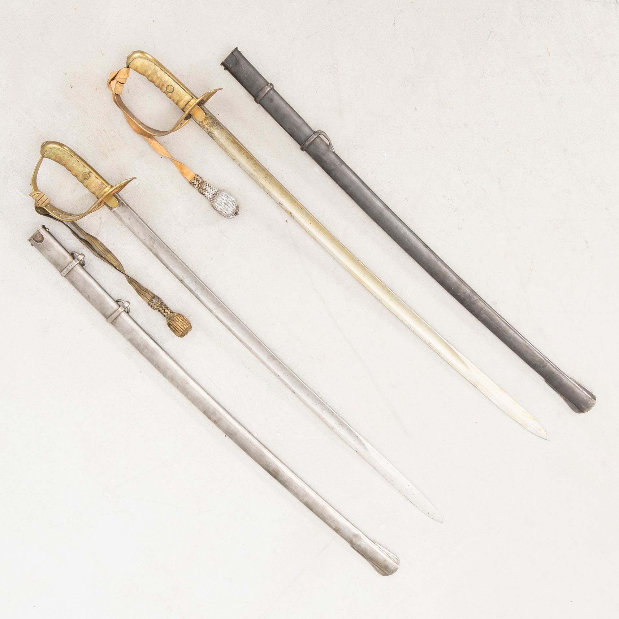 Two Swedish cavalry sabres, 1867 pattern.