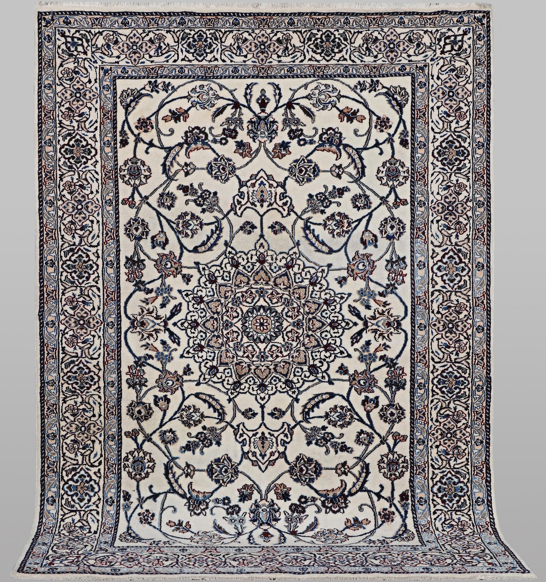 A carpet, Nain, part silk, 9 laa, ca 290 x 196 cm.