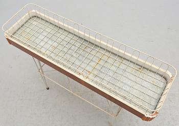 BLOMBORD, stringmodell, 1900-talets mitt.