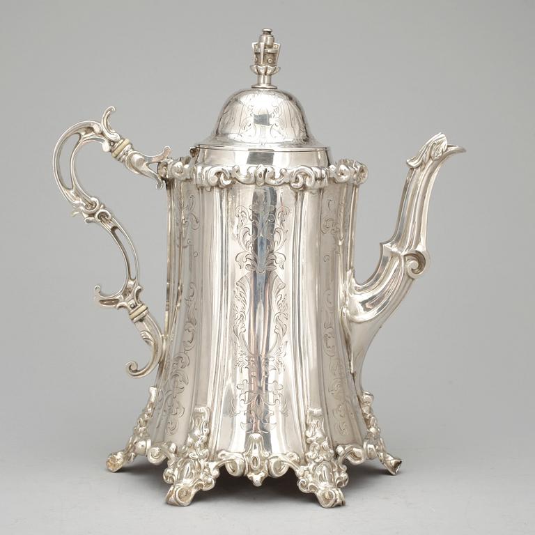KAFFEKANNA, silver, Gustaf Möllenborg Féron, Stockholm, 1851. Vikt: 1048 gram.