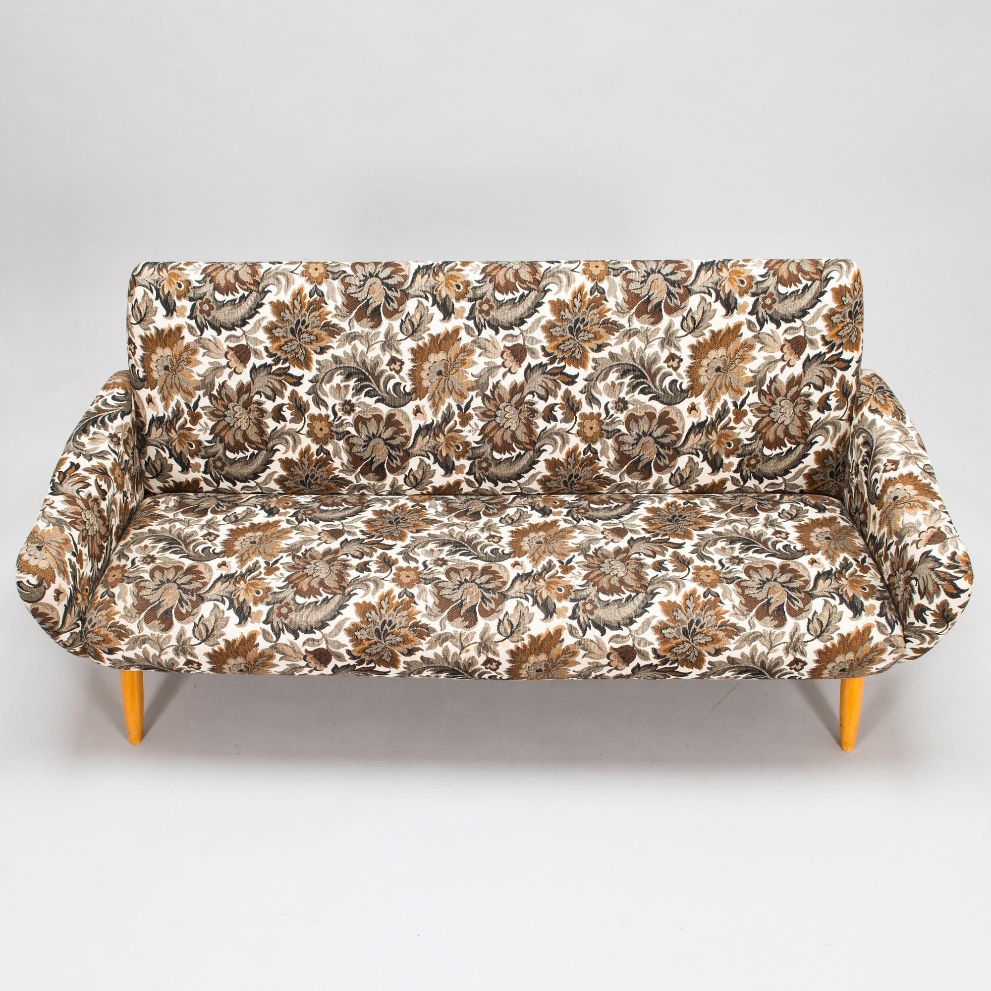 Kurt Hvitsjö, a mid-20th century sofa for Isku.