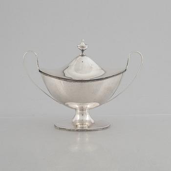 A Swedish Empire style silver sugar bowl, mark of GAB, Stockholm 1919.