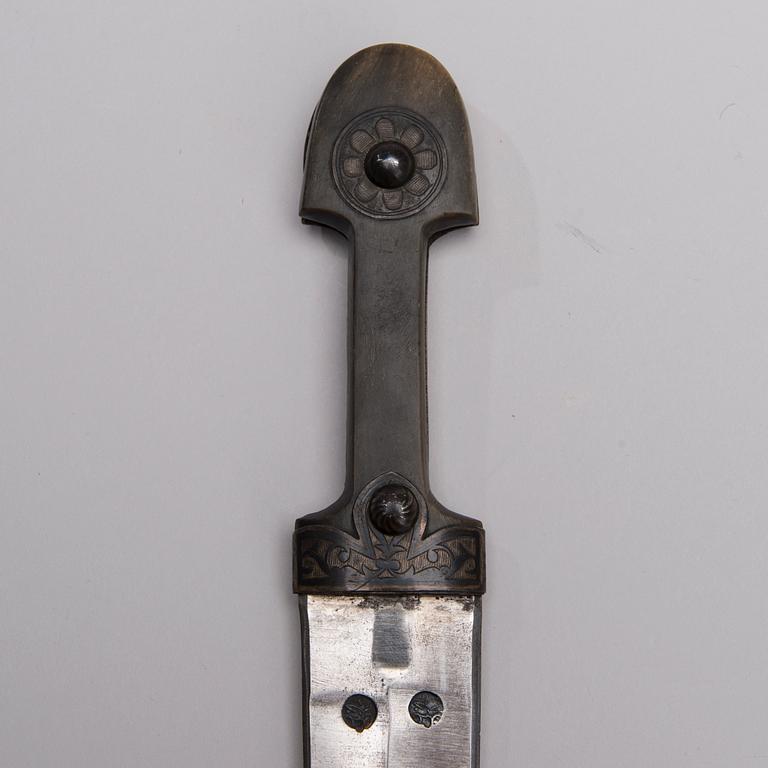 KINDJAL, Kaukasus 1863-64, signerad Hadzi Baz, silver och niello.