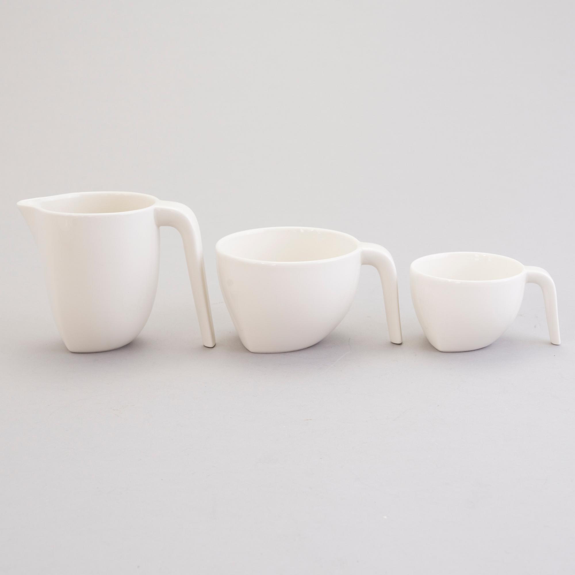 STEFAN LINDFORS, SERVISDELAR, 14 st, porslin, "Ego", Arabia, Finland.