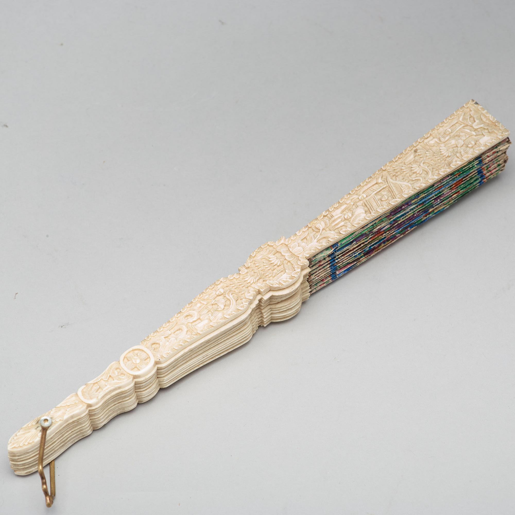 A Chinese fan, Qing dynasty, 19th Century.
