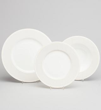 A 36 pcs Ralf Lauren Vivienne porcelain dinner service.