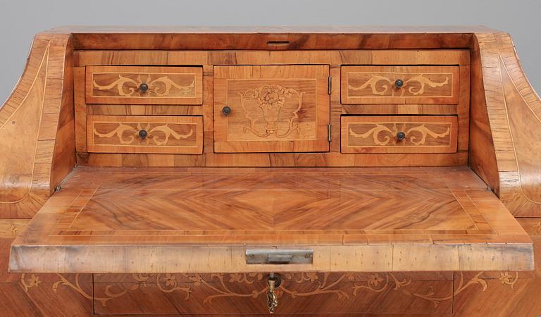 SEKRETÄR, Louis XV-stil, sent 1800-tal/tidigt 1900-tal.