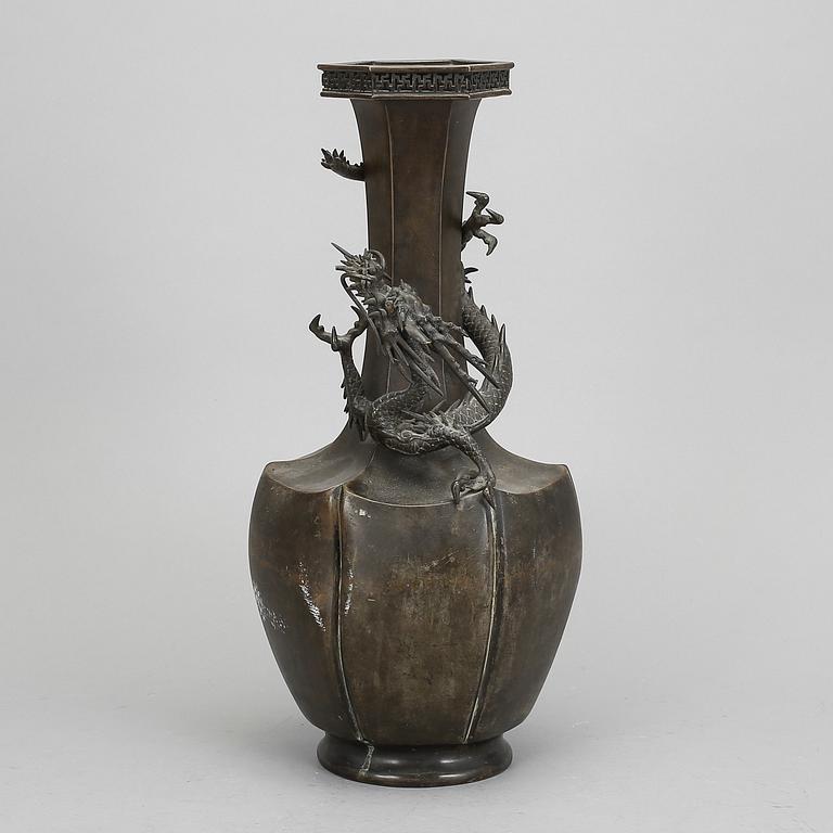 VAS, brons, Japan, Meiji, (1868-1912).