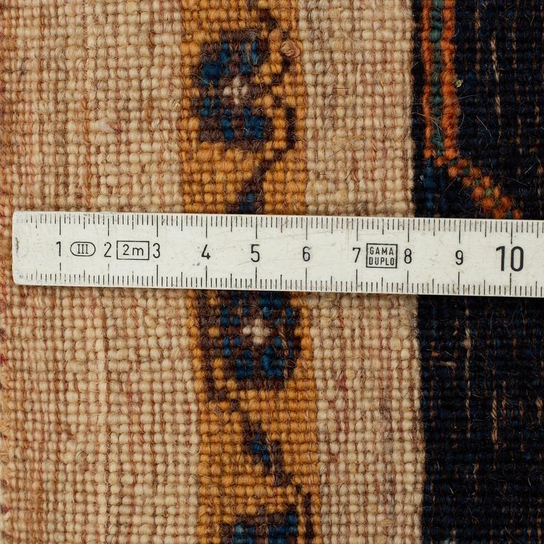 Matta, Kashkooli, ca 216 x 157 cm.