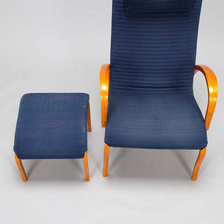 Markku Pakkanen, An armchair "Harlekiini" and an ottoman for Asko, late 20th century.