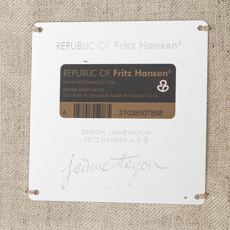 Jaime Hayon, fåtöljer, ett par, "Ro JH1", Republic of Fritz Hansen, 2016.