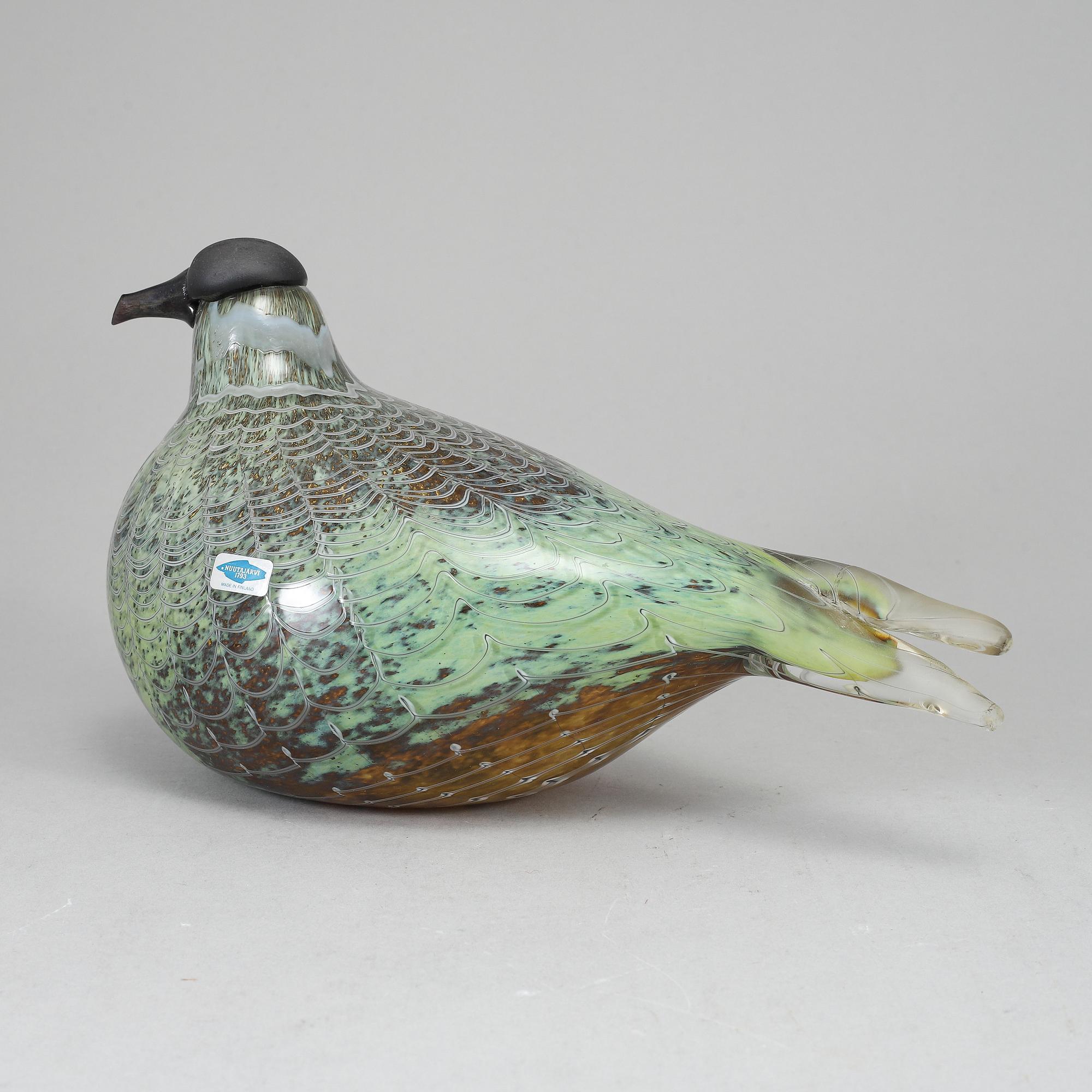 OIVA TOIKKA, lasilinti, Labbe (Kihu), numeroitu 57/3000 signeerattu OivaToikka Nuutajärvi, Notsjö.