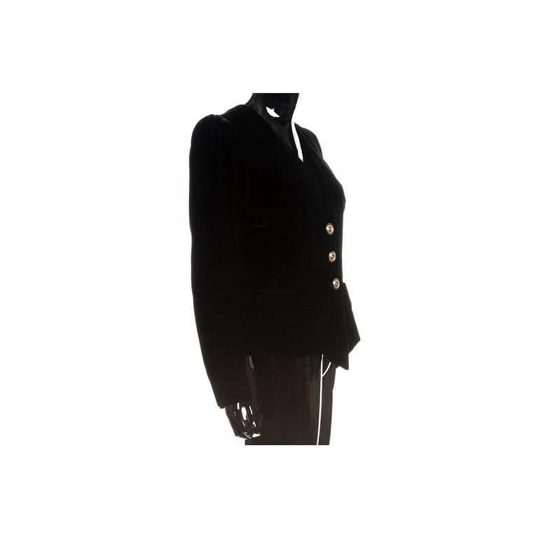 KAVAJ, Yves Saint Laurent.