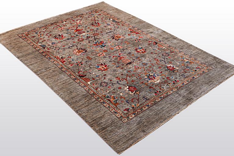 A rug, Ziegler design, ca 244 x 173 cm.