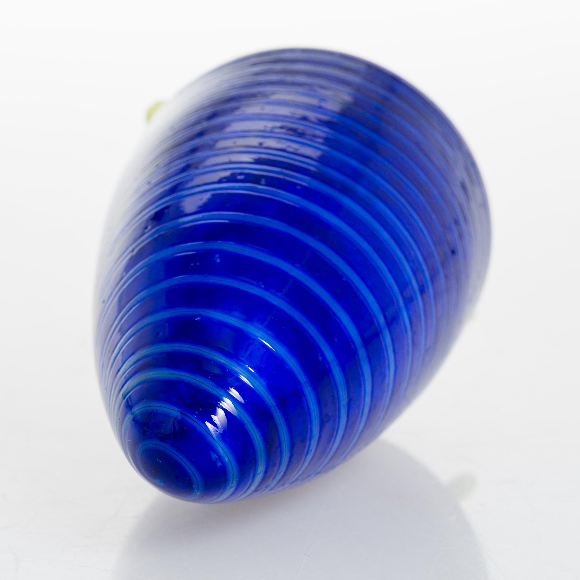 Markku Salo, A 1980s 'Amphora' art glass object, signed M. Salo Nuutajärvi.