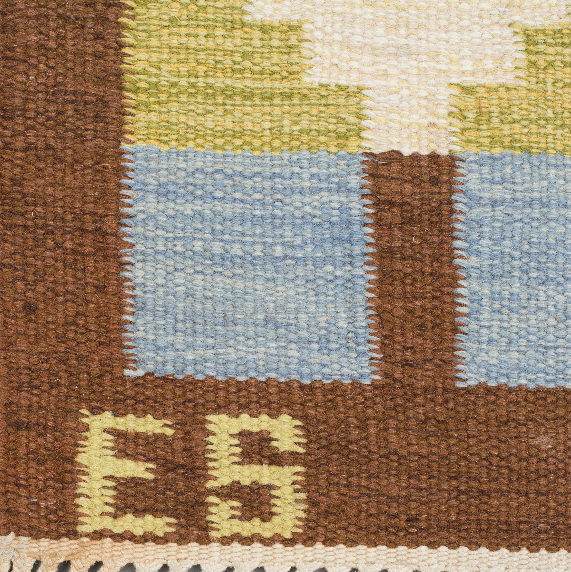 MATTA, rölakan, monogramsignerad ES. Ca 204 x 140 cm.
