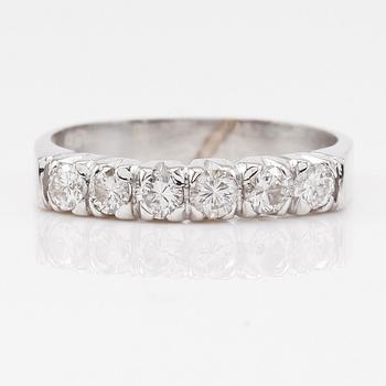 RING, 18K vitguld, 6 briljantslipade diamanter 0.85 ct, svenska stämplar.