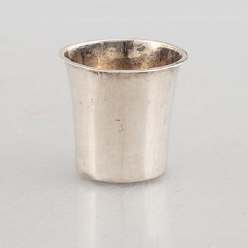 Five silver cups, 18th/19th Century.