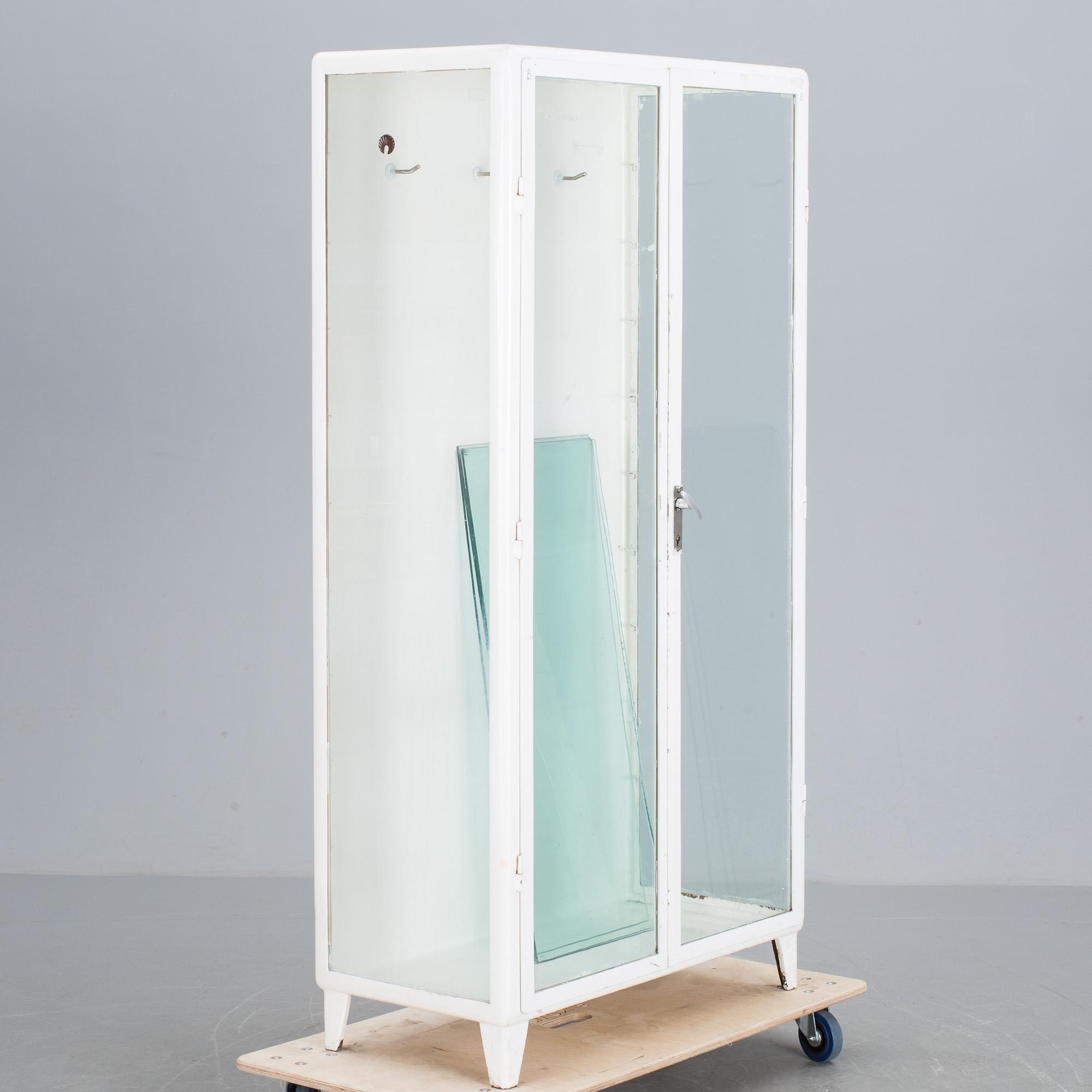 LÄKARSKÅP, 1900-talets andra hälft.