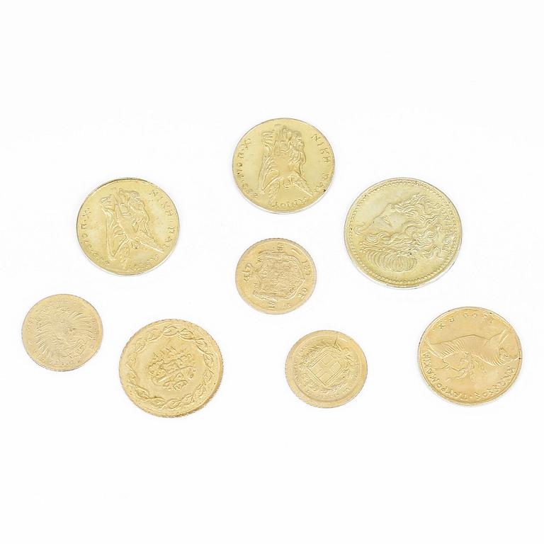 GULDMYNT, 8 stycken. Bl a Italien, Grekland och med arabisk text. 1800-1900-tal. Troligen ca 20 karat. Vikt ca 5,2 gram.